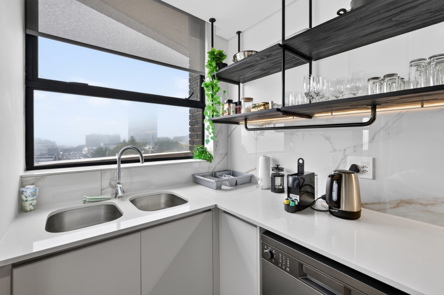 2 Bedroom Property for Sale in Sea Point Western Cape